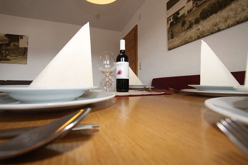 Dining table in the Schönjoch apartment